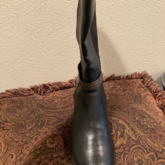 Michael Kors size 9 boots, 1 inch heel - Picture 6 of 6
